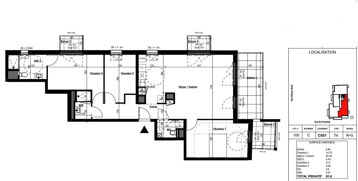 Wohnzimmer; holzboden, tageslicht, moderner stil, hohe decken