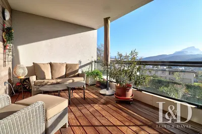 مطبخ; أجهزة المطبخ, أرضية خشبية, ضوء طبيعي, أسلوب عصري, مجدد