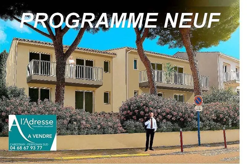 Woonkamer; houten vloer, natuurlijk licht, moderne stijl, hoge plafonds