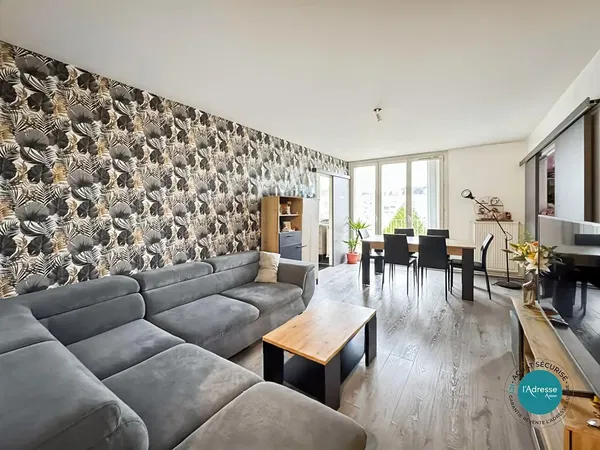 Küche; küchengeräte, holzboden, tageslicht, moderner stil, renoviert