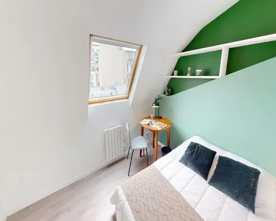 Cuisine; électroménager, parquet, lumière naturelle, style moderne, rénové