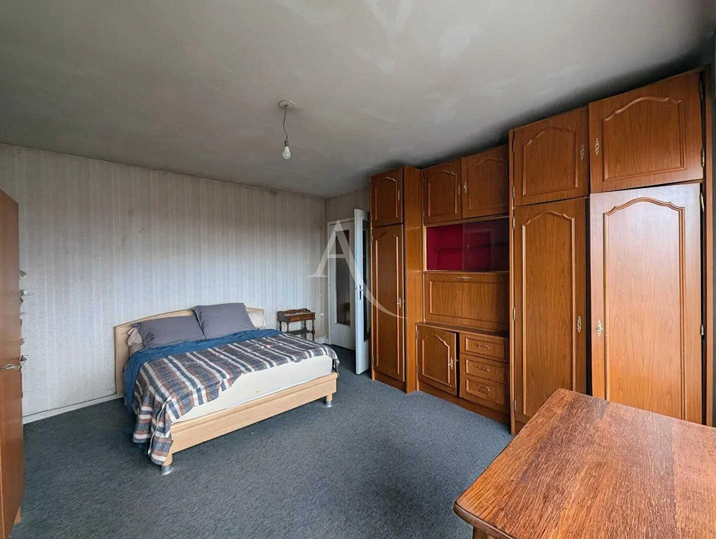 Cucina; elettrodomestici, pavimento in legno, luce naturale, stile moderno, ristrutturato