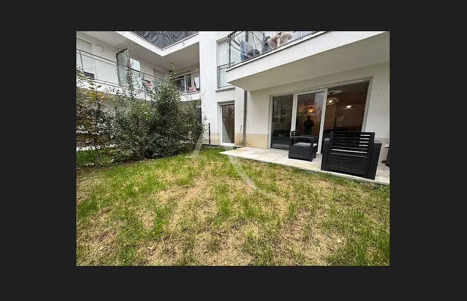 Küche; küchengeräte, holzboden, tageslicht, moderner stil, renoviert