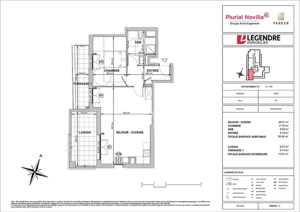 Soggiorno; pavimento in legno, luce naturale, stile moderno, soffitti alti