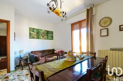 Mutfak; mutfak aletleri, ahşap zemin, doğal ışık, modern stil, tadilatlı