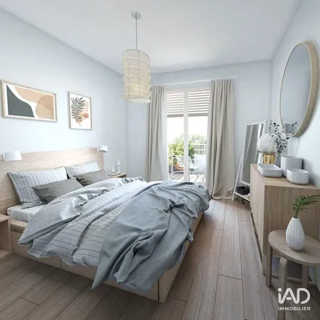 Woonkamer; houten vloer, natuurlijk licht, moderne stijl, hoge plafonds