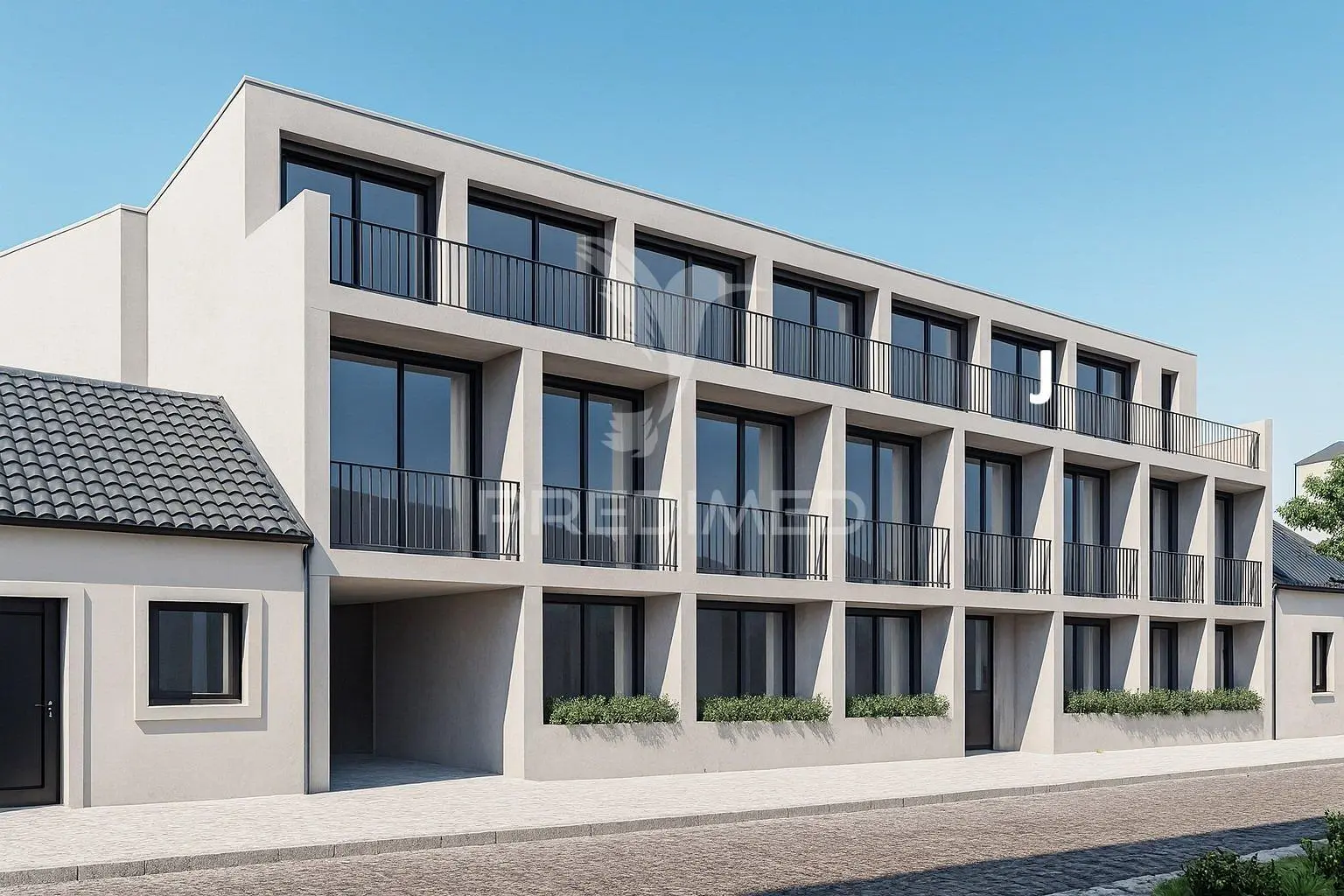 Keuken; keukenapparatuur, houten vloer, natuurlijk licht, moderne stijl, gerenoveerd