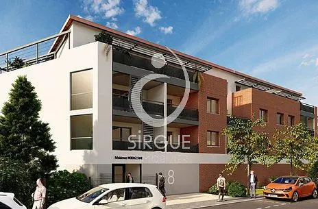 Dnevna soba; drveni pod, prirodno svjetlo, moderni stil, visoki plafoni