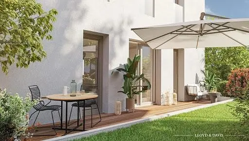 Soggiorno; pavimento in legno, luce naturale, stile moderno, soffitti alti