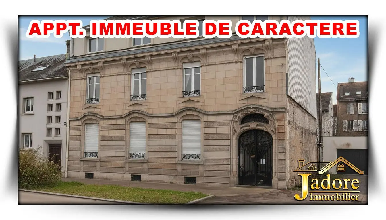 Wohnzimmer; holzboden, tageslicht, moderner stil, hohe decken