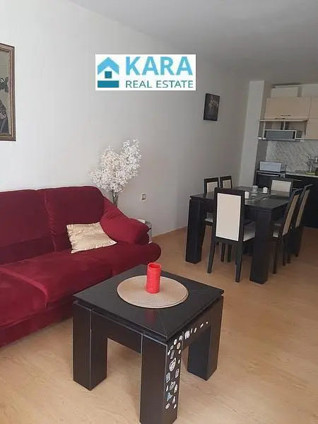 Küche; küchengeräte, holzboden, tageslicht, moderner stil, renoviert