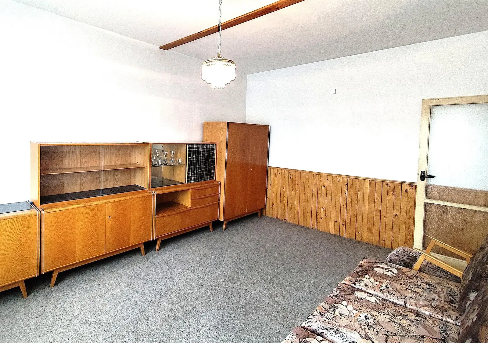 غرفة معيشة; أرضية خشبية, ضوء طبيعي, أسلوب عصري, أسقف عالية