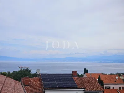 Wohnzimmer; holzboden, tageslicht, moderner stil, hohe decken