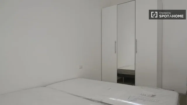Хол