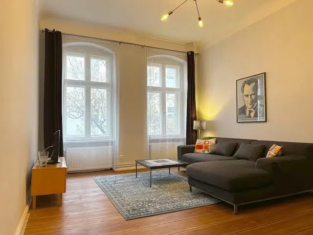 مطبخ; أجهزة المطبخ, أرضية خشبية, ضوء طبيعي, أسلوب عصري