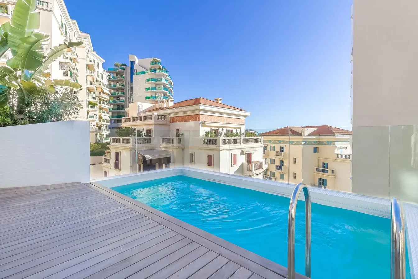 Kitchen; kitchen appliances, wood floor, natural light, modern style