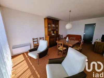 مطبخ; أجهزة المطبخ, أرضية خشبية, ضوء طبيعي, أسلوب عصري