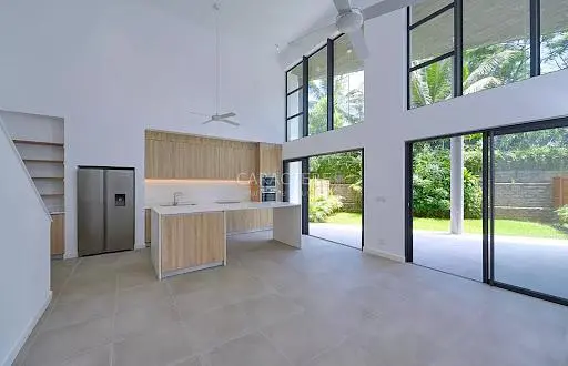 Wohnzimmer; holzboden, tageslicht, moderner stil