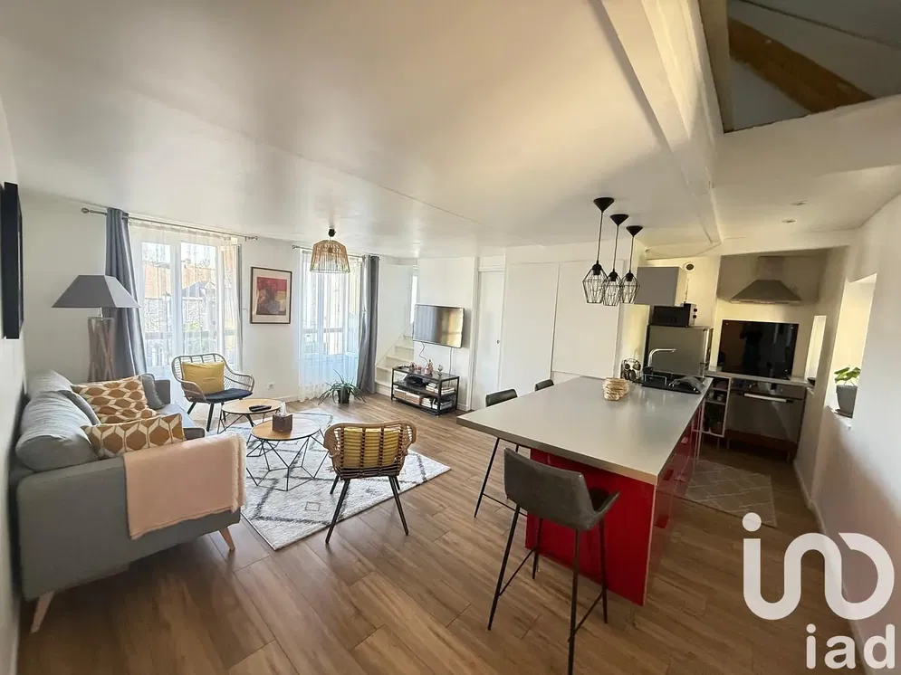 Kitchen; kitchen appliances, wood floor, natural light, modern style