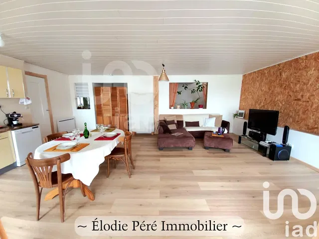 مطبخ; أجهزة المطبخ, أرضية خشبية, ضوء طبيعي, أسلوب عصري