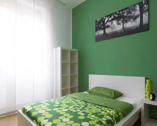 Wohnzimmer; holzboden, tageslicht, moderner stil