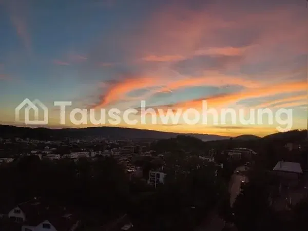 Küche; küchengeräte, holzboden, tageslicht, moderner stil