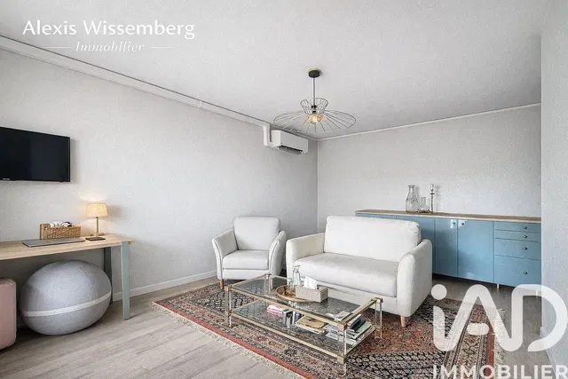 Kitchen; kitchen appliances, wood floor, natural light, modern style