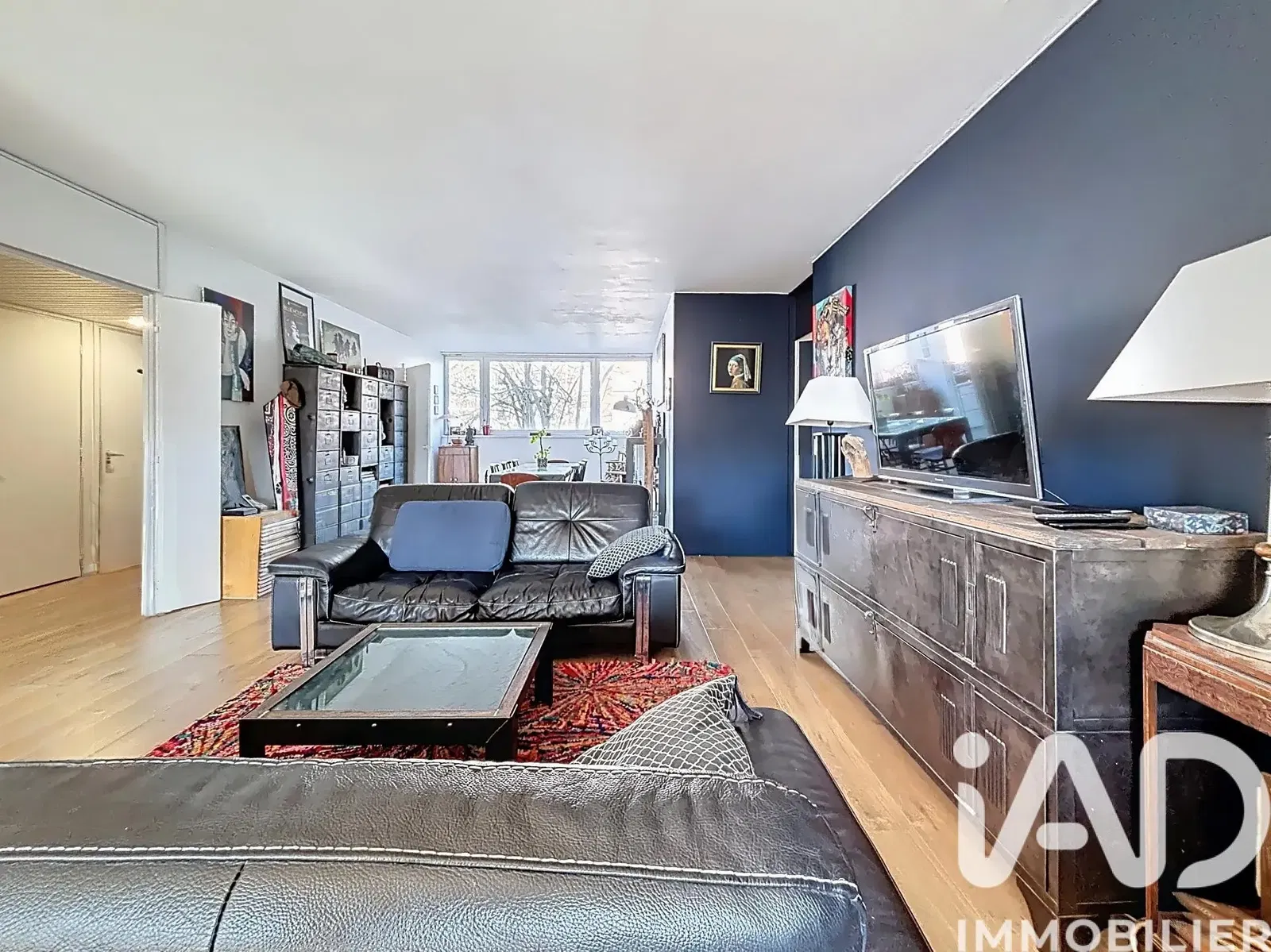 Küche; küchengeräte, holzboden, tageslicht, moderner stil