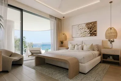 Keuken; keukenapparatuur, houten vloer, natuurlijk licht, moderne stijl