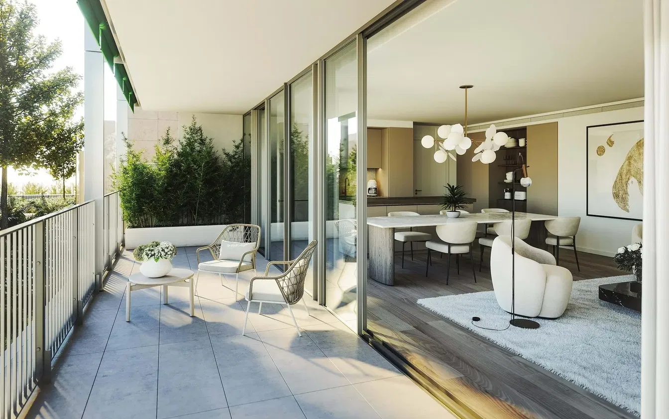 Kuchyně; kuchyňské spotřebiče, dlažba, přirozené světlo, moderní styl