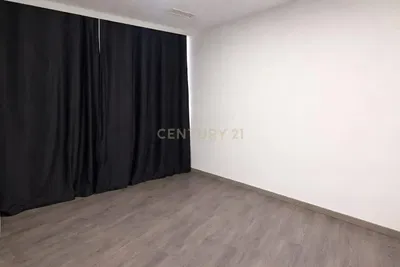 Küche; küchengeräte, fliesenboden, tageslicht, moderner stil