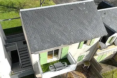 مطبخ; أجهزة المطبخ, أرضية خشبية, ضوء طبيعي, أسلوب عصري