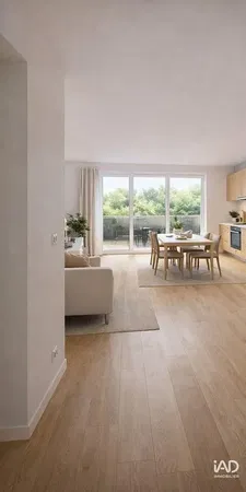 Woonkamer; houten vloer, natuurlijk licht, moderne stijl