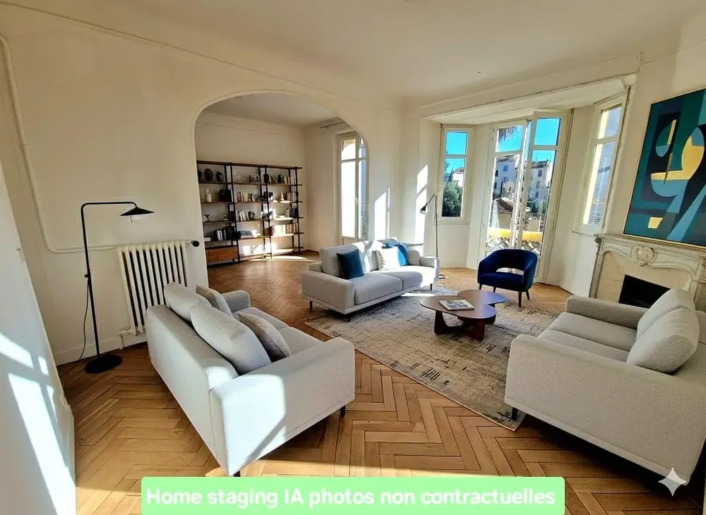 Kuchnia; sprzęt kuchenny, podłoga drewniana, światło dzienne, styl nowoczesny