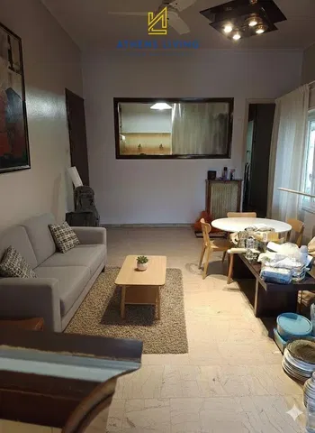 Cuisine; électroménager, parquet, lumière naturelle, style moderne