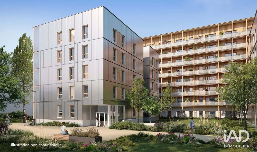 Keuken; keukenapparatuur, houten vloer, natuurlijk licht, moderne stijl