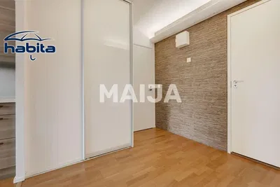 Cuisine; électroménager, parquet, lumière naturelle, style moderne