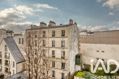 Cuisine; électroménager, parquet, lumière naturelle, style moderne