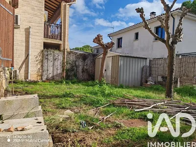 Küche; küchengeräte, holzboden, tageslicht, moderner stil