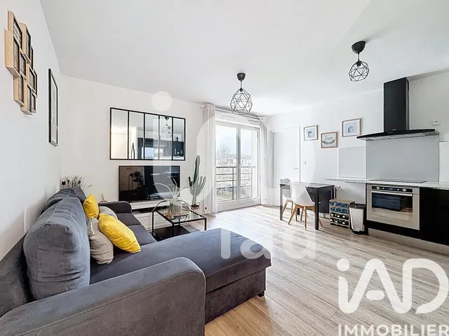 Küche; küchengeräte, holzboden, tageslicht, moderner stil