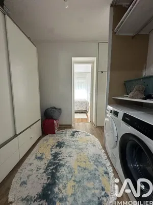 Küche; küchengeräte, fliesenboden, tageslicht, moderner stil