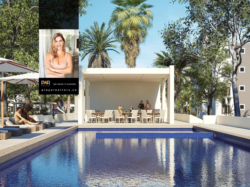 Kuchyně; kuchyňské spotřebiče, dřevěná podlaha, přirozené světlo, moderní styl