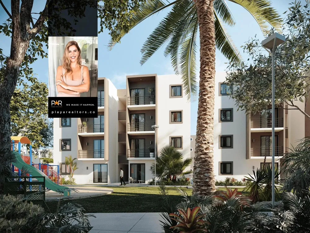 Kuchyně; kuchyňské spotřebiče, dřevěná podlaha, přirozené světlo, moderní styl