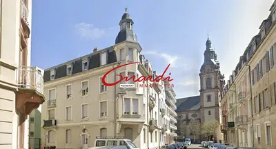 Cuisine; électroménager, parquet, lumière naturelle, style moderne