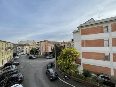 Дневна соба; дрвени под, природно светло, модерни стил