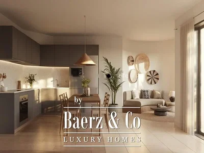 Mutfak; mutfak aletleri, ahşap zemin, doğal ışık, modern stil