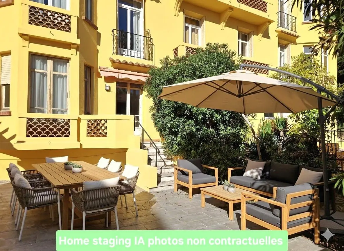 Kuchnia; sprzęt kuchenny, podłoga drewniana, światło dzienne, styl nowoczesny