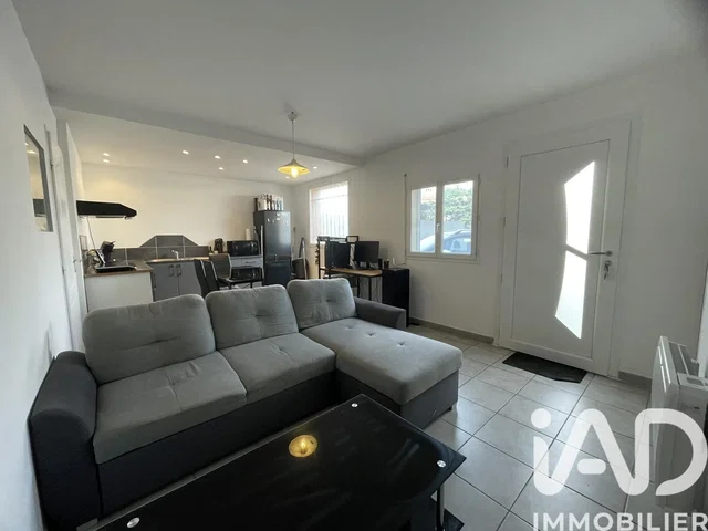 Kitchen; kitchen appliances, wood floor, natural light, modern style