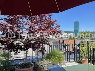 Wohnzimmer; holzboden, tageslicht, moderner stil