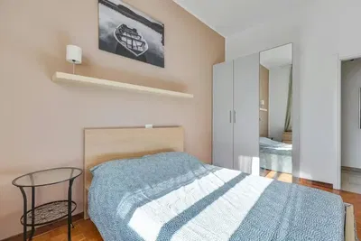 Cuisine; électroménager, parquet, lumière naturelle, style moderne